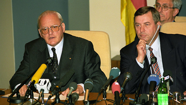Р.Херцог (слева). Архивное фото