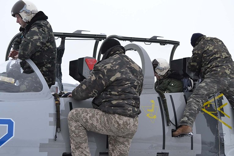 Учебные полеты бомбардировочной авиации ВВС Украины в Хмельницкой области