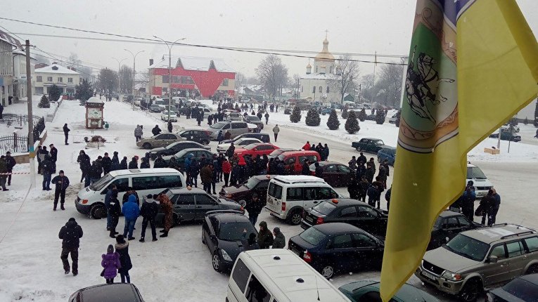 Протест в Олевске Житомирской области после ночной перестрелки