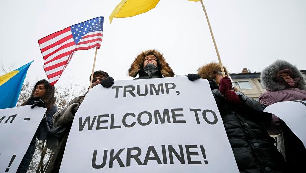 Активисты митинговали в поддержку Дональда Трампа в Киеве в день инаугурации нового президента Соединенных Штатов
