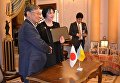 Посол Японии в Украине Шигеки Суми и вице-президент Украинской федерации гимнастики Ирина Дерюгина