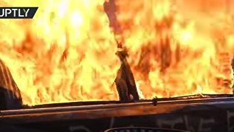 Во время протестов в Вашингтоне активисты сожгли лимузин