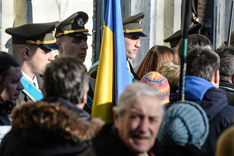 В Киеве открыли мемориальную доску Евгению Коновальцу