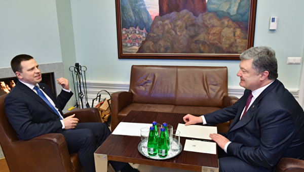 Президент Украины Петр Порошенко на переговорах с премьером Эстонии Юри Ратасом