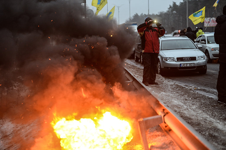 Перекрытие движения на Бориспольской трассе под Киевом, 24 января 2017 года