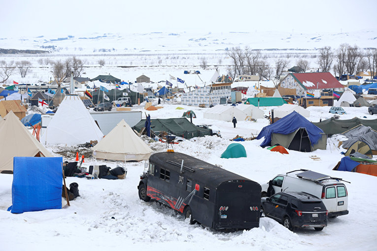 Протестный лагерь в резервации Стэндинг-Рок против строительства нефтепровода Дакота Эксес