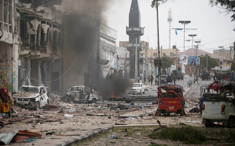 На месте взрыва в столице Сомали Могадишо