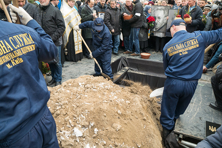 Церемония перезахоронения останков поэта Александра Олеся