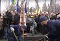 В Киеве перезахоронили останки Александра Олеся и его супруги