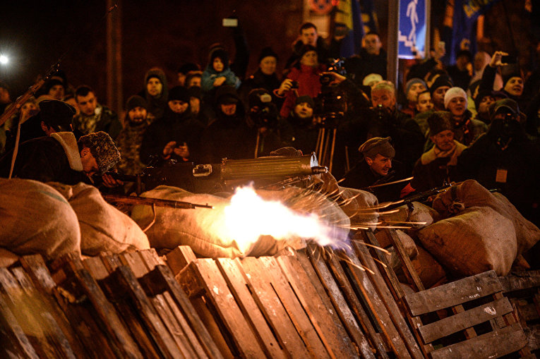 Реконструкция боя за завод Арсенал в Киеве