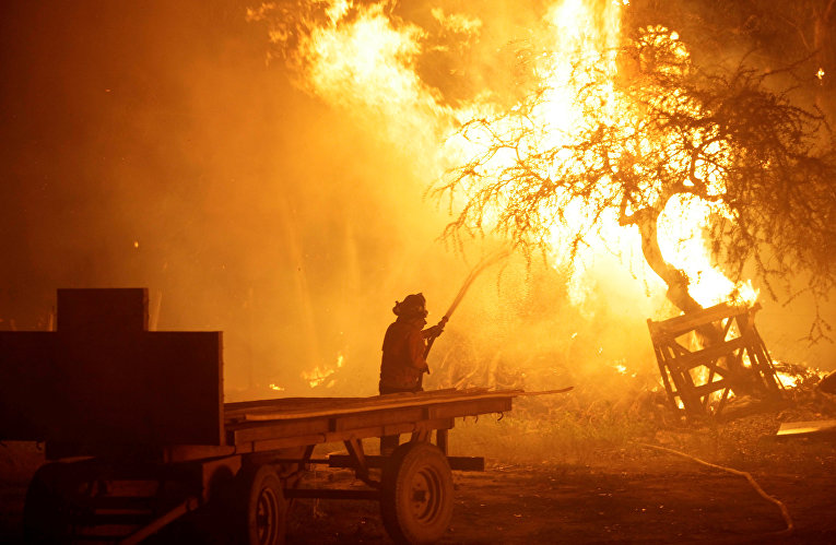 Борьба с пожарами в Чили