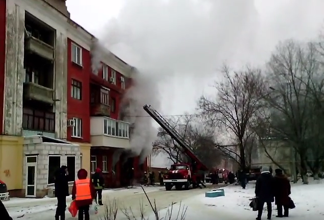 На месте взрыва в Луганске 1 февраля 2017 года. По предварительной информации, причиной взрыва стал бытовой газ