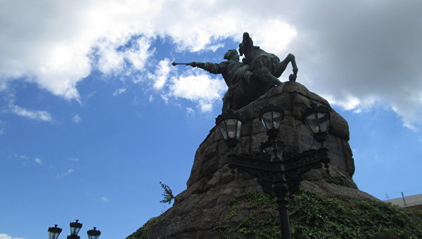 Памятник Богдану Хмельницкому в Киеве
