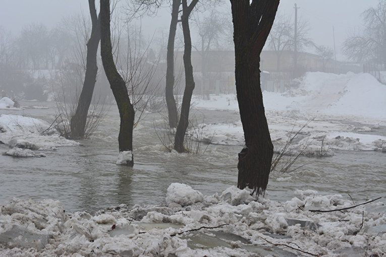 Подрыв ледовых заторов на реках Закарпатья