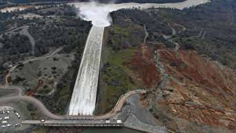 Разрушение плотины в Калифорнии
