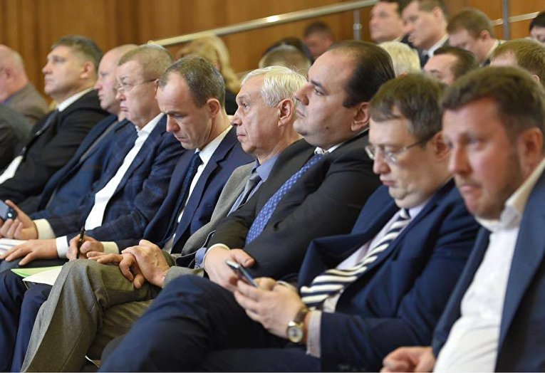 Чиновники на совещании генпрокурора Украины