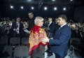 Гройсман, Гонтарева, Кличко почтили память Героев Небесной Сотни в Киеве