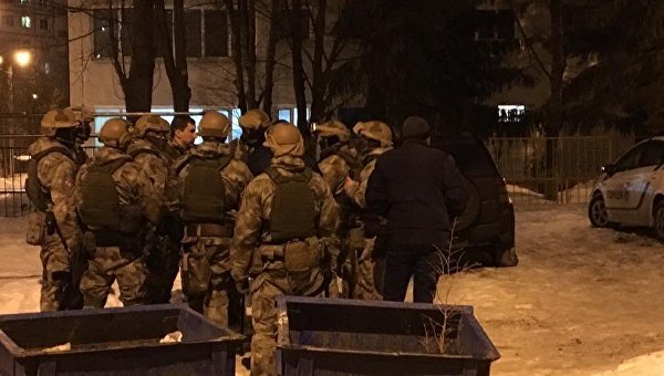 Стрельба в Харькове. Бойцы КОРДа готовятся к штурму детсада. Архивное фото