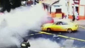 Момент взрыва в центре Боготы. Видео