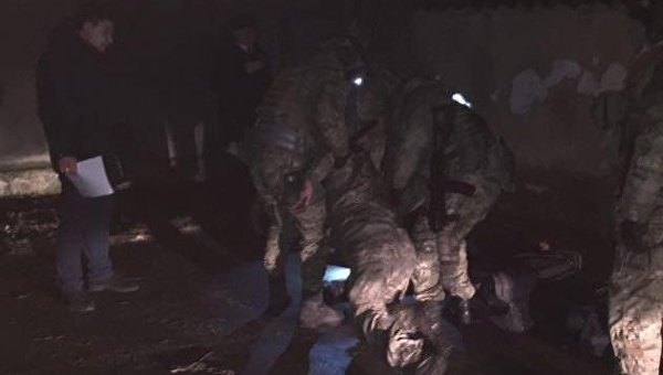 Задержание военнослужащего ВМС в Одессе, у которого изъяли автоматы Калашникова