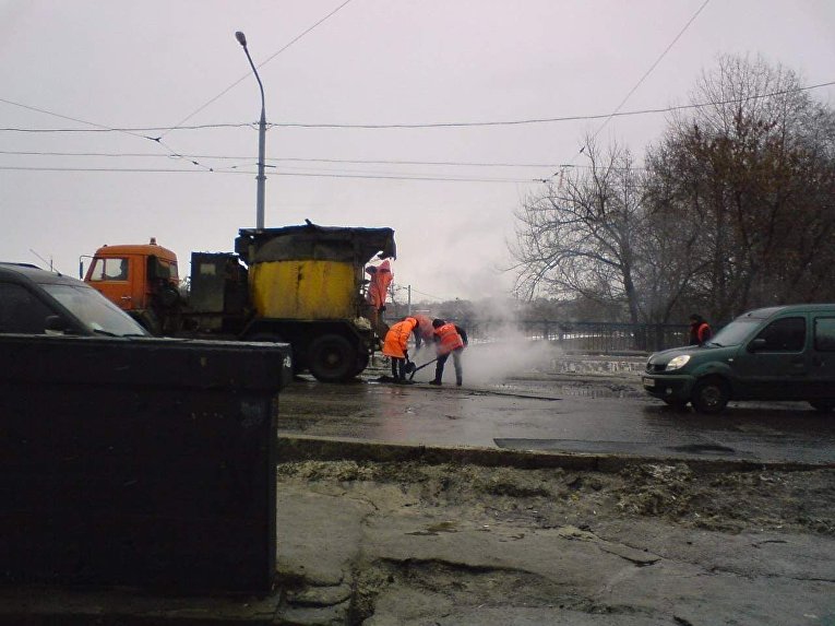 Ямы на дорогах в Харькове