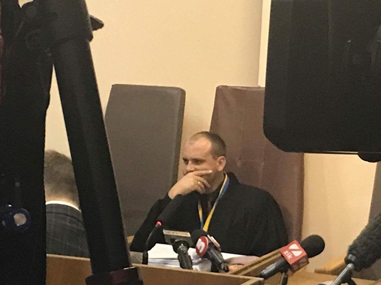 Судья Александр Бобровник, отправивший Романа Насирова под стражу