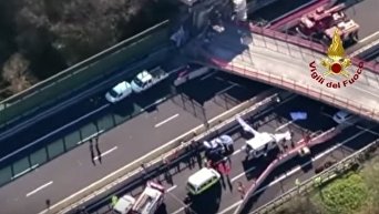 Обрушение моста в Италии. Видео