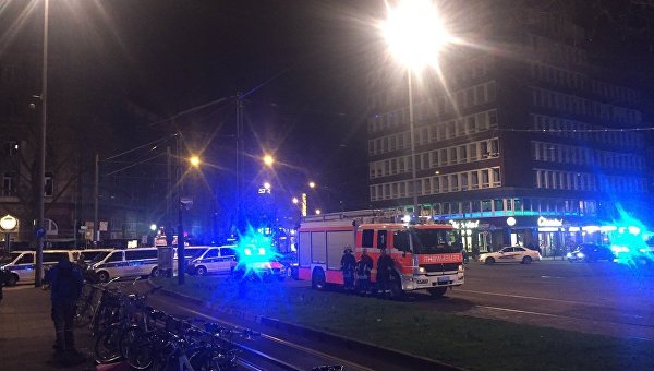 Нападение на вокзале в Дюссельдорфе. Эвакуация раненых