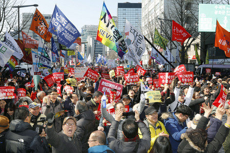Столкновения в Сеуле