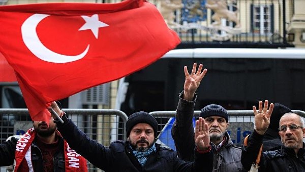Протестующие в Стамбуле