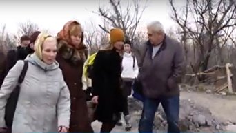 Встреча украинских военнопленных и их родственников в Луганске