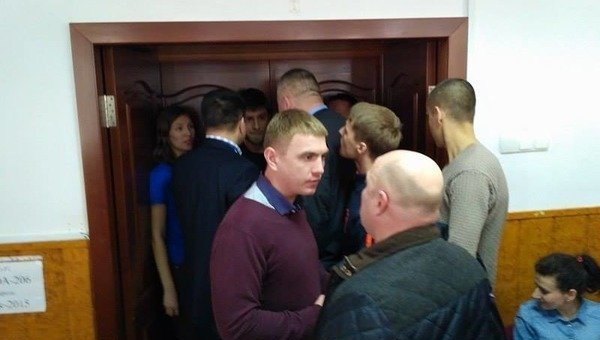 Черкасских депутатов заблокировали в сессионном зале