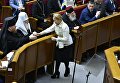 Лидер фракции Батькивщина Юлия Тимошенко во время заседания Верховной Рады Украины