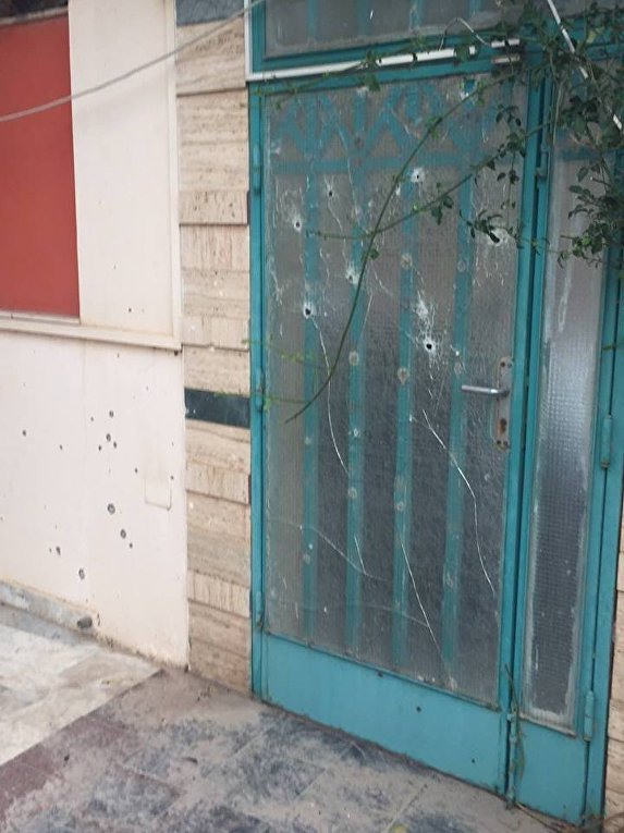Последствия обстрела здания посольства Украины в Триполи