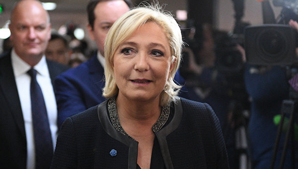 Кандидат в президенты Франции Марин Ле Пен посетила Госдуму РФ