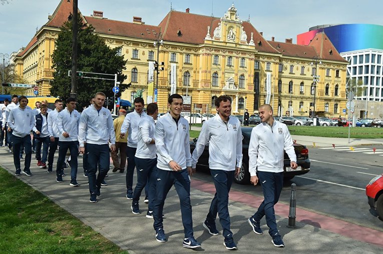 Сборная Украины  прогулялась по Загребу перед матчем с Хорватией