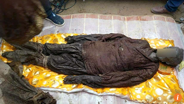 Мумифицированное тело, которому около 500 лет