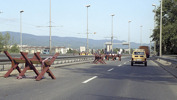 Вооруженный конфликт 1991 года в Югославии. На улицах столицы Хорватии - Загреба.
