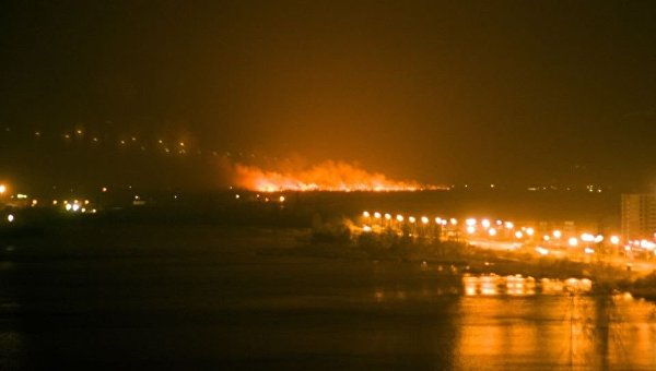 Масштабный пожар на окраине Киева (на Осокорках)