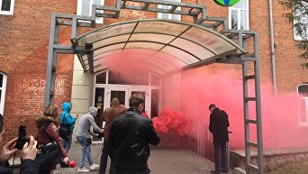 Акция протеста против работы российских банков во Львове