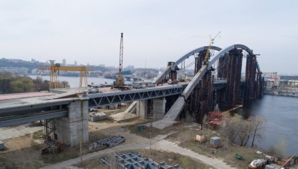 Строительство Подольско-Воскресенского моста в Киеве