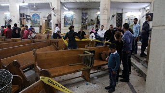 На месте взрыва в коптской церкви Святого Георгия в египетском городе Танта
