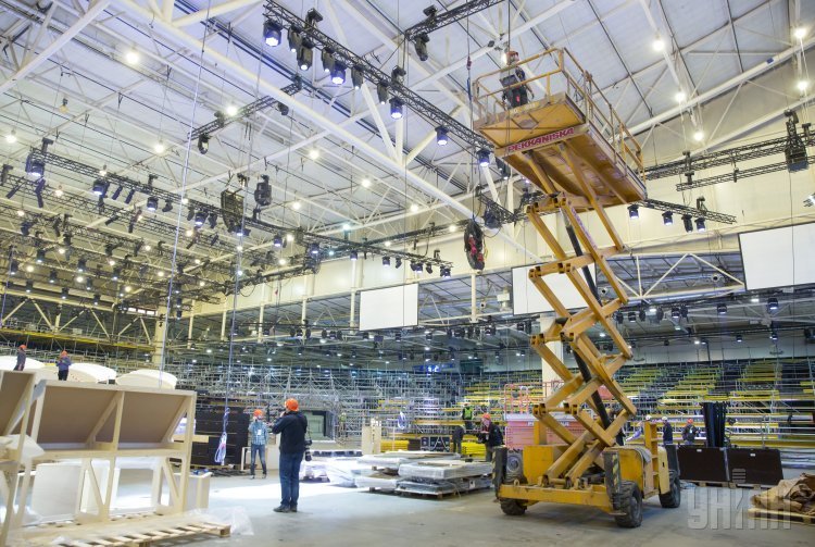 Строительство главной сцены Евровидения-2017 и зрительного зала в Киеве