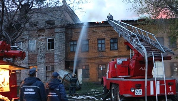 Пожар на складах в Киеве
