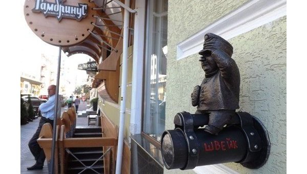 В Одессе украли мини-статую бравого солдата Швейка