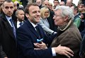 Кандидат в президенты Франции, лидер движения En Marche Эммануэль Макрон во время время первого тура президентских выборов