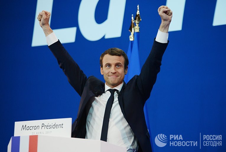 Кандидат в президенты Франции, лидер движения En Marche Эммануэль Макрон