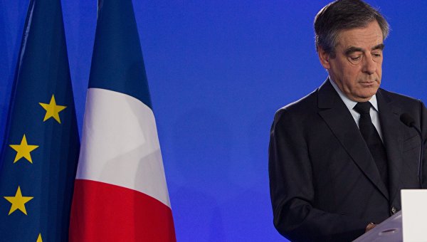 Выбывший кандидат в президенты от партии Республиканцев Франсуа Фийон