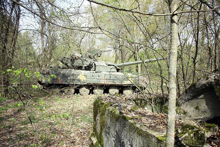 Боевые стрельбы танковой бригады ВСУ в Черниговской области