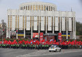 Мир, труд, май. Первомайская демонстрация в Киеве